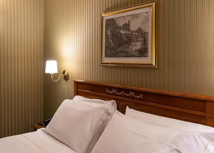 Manfredi In Hotel